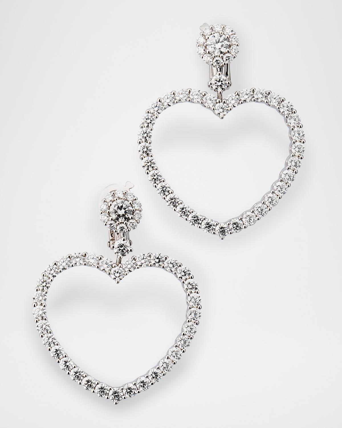18K White Gold L & apos;Heure Du Diamant Small Heart Earrings