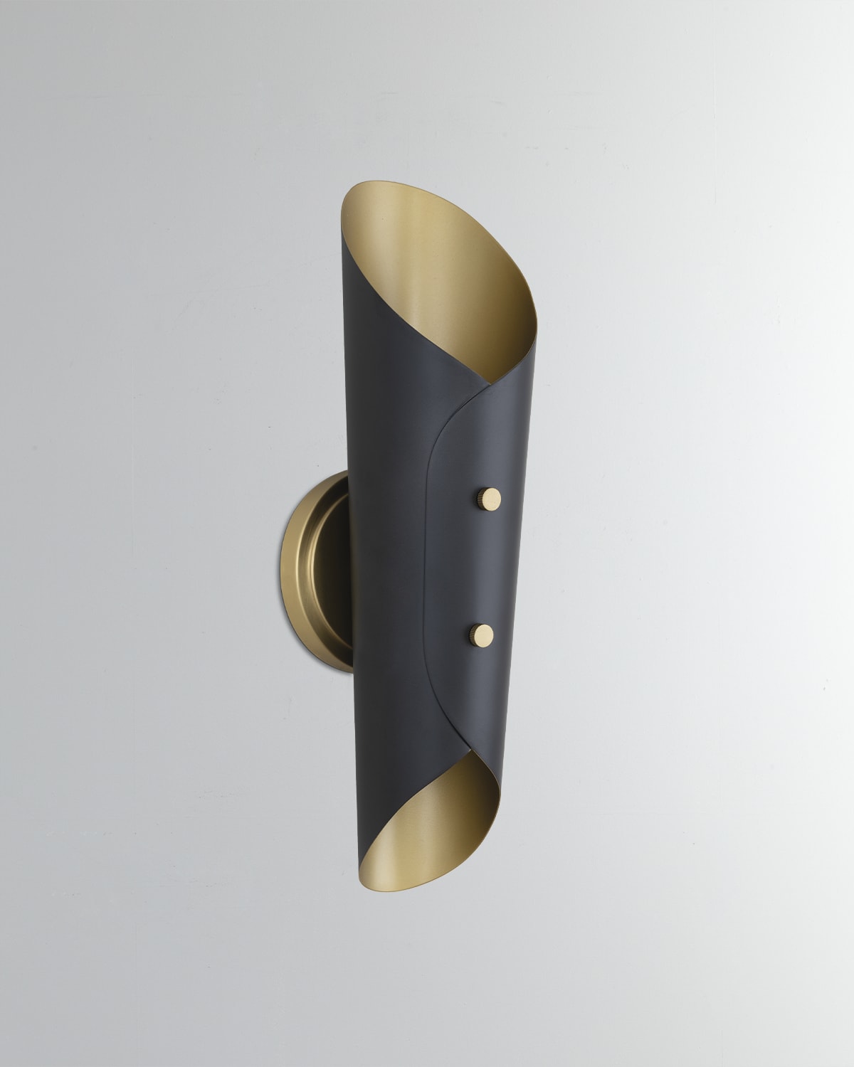 Regina Andrew Vest 17" 2-light Wall Sconce