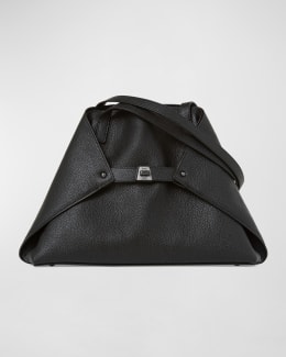 【VIP】KHAITE スエードのロータス ミディアム カーフスキン Khaite Lotus Medium Pebbled Leather Tote Bag | Neiman Marcus