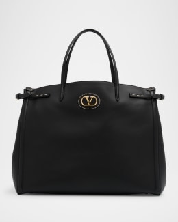 【関税＆送料込み】Valentino Garavani Viva Superstar Black/ Valentino Garavani Viva Superstar Nappa Leather Pouch for