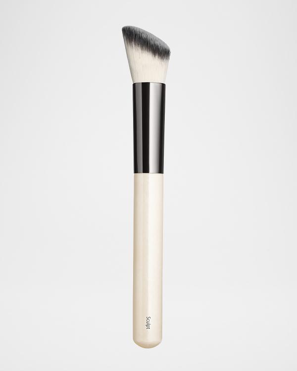 La Mer The Powder Brush | Neiman Marcus