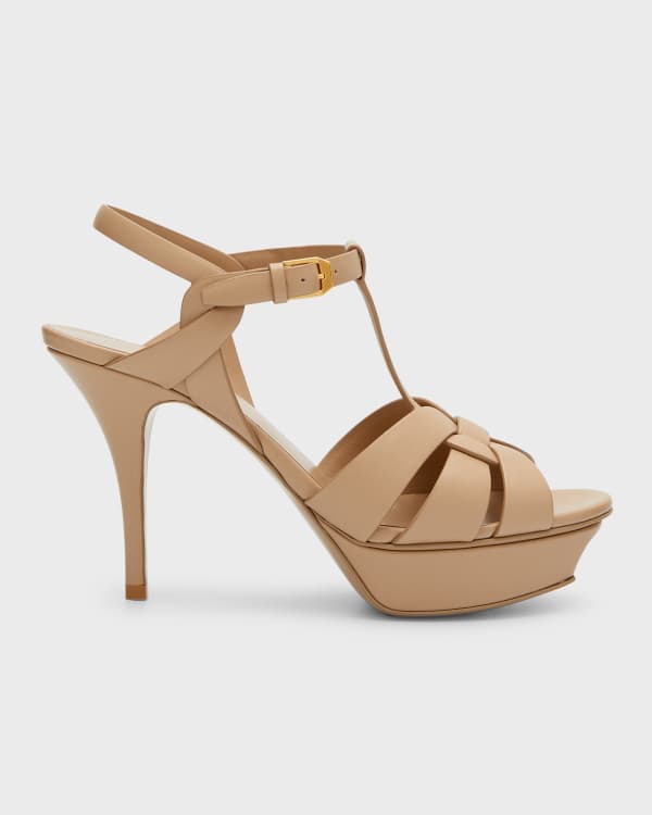 VLogo patent leather platform sandals