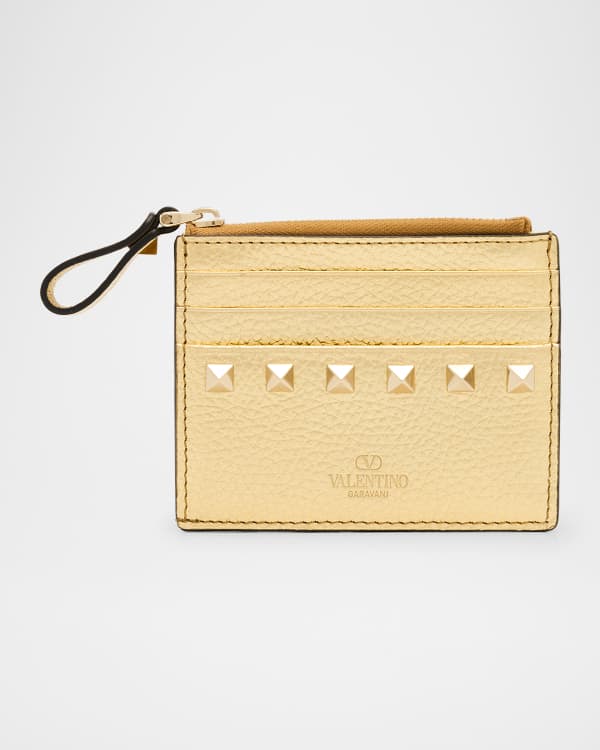 【関税＆送料込み】Valentino Garavani Cover Valentino Garavani Rockstud Leather Passport Cover | Neiman