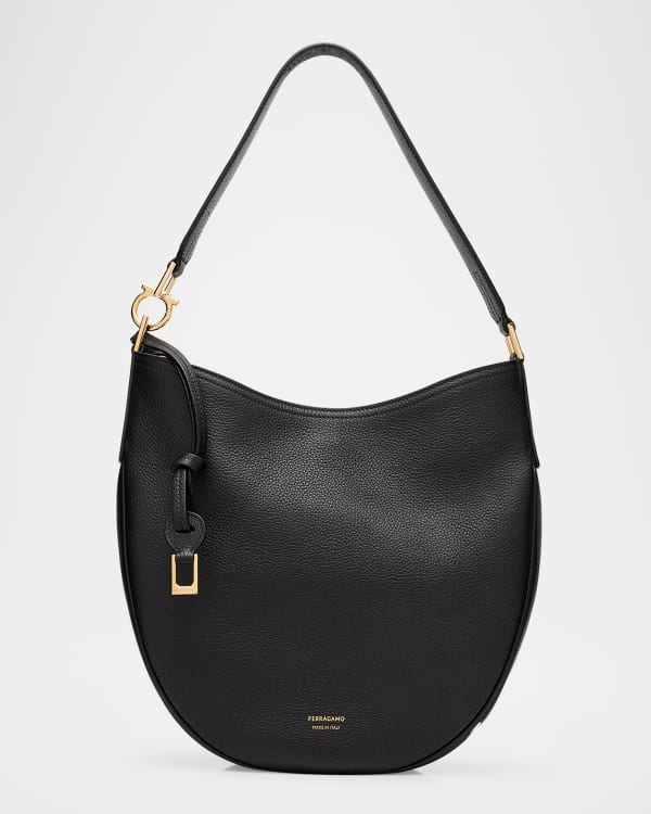 【送料&関税込】Ferragamo Black Leather Margot Handbag Black 'Margot' shoulder bag FERRAGAMO