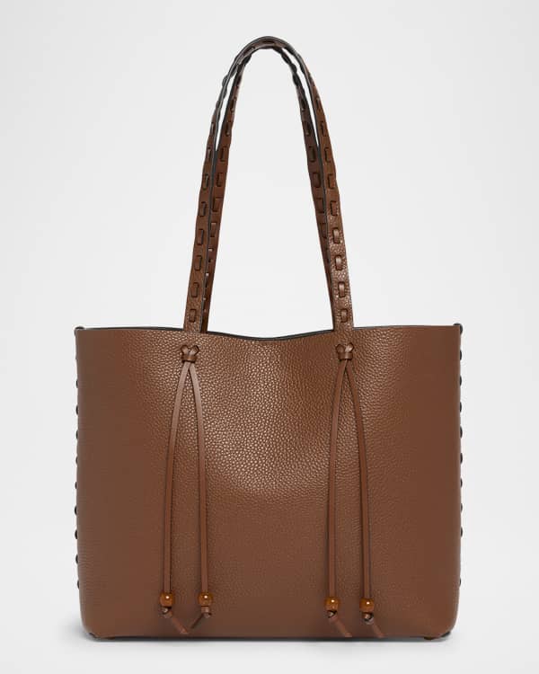 【THE ROW】 Henri レザー ショルダーバッグ ブラウン THE ROW Henri Shoulder Bag in Saddle Grain Leather | Neiman