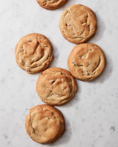 Celli's Chocolate Chips Milk Chocolate Caramel Sea Salt Oversized Cookies, 1 Dozen