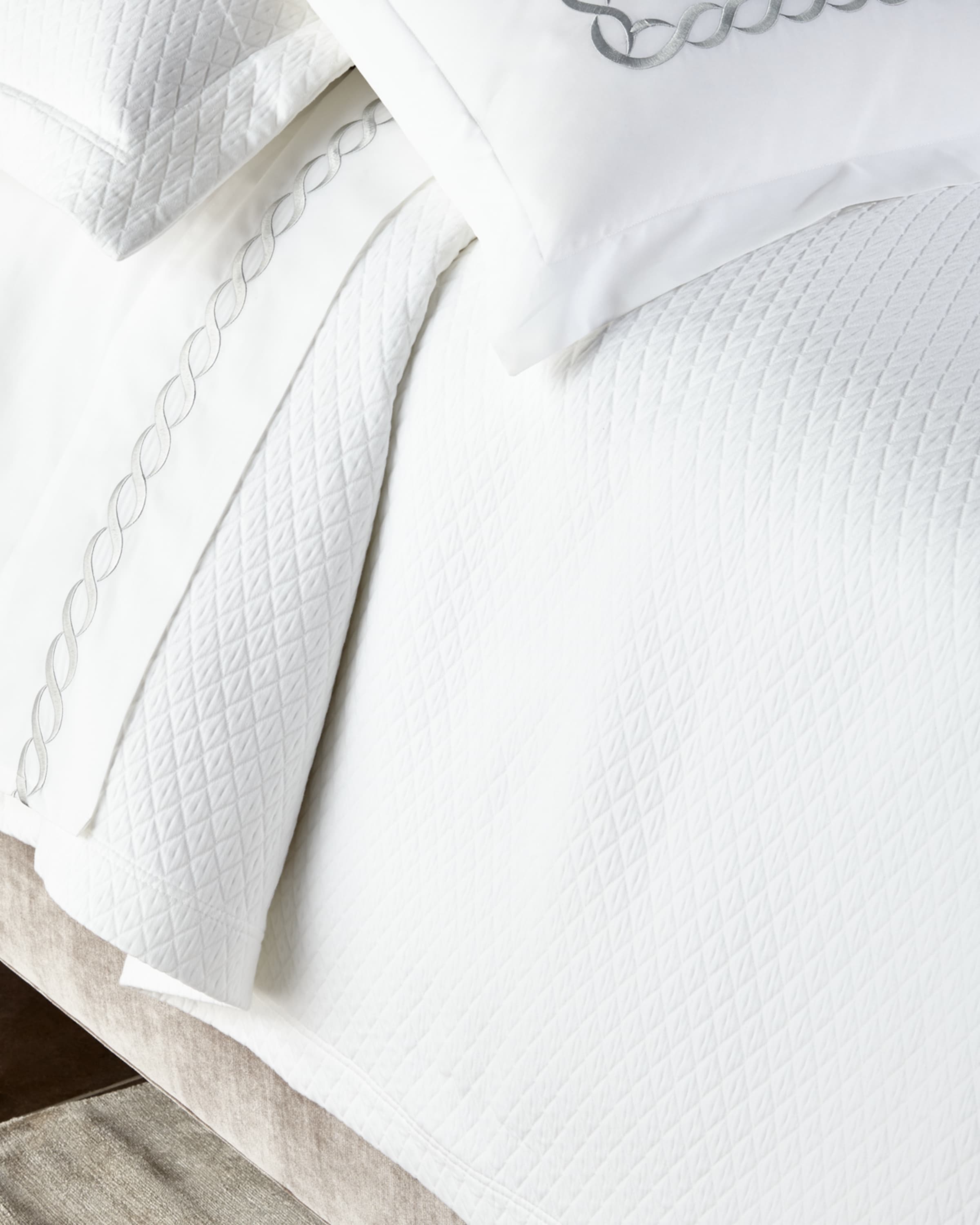 Kassatex Queen Diamante Coverlet