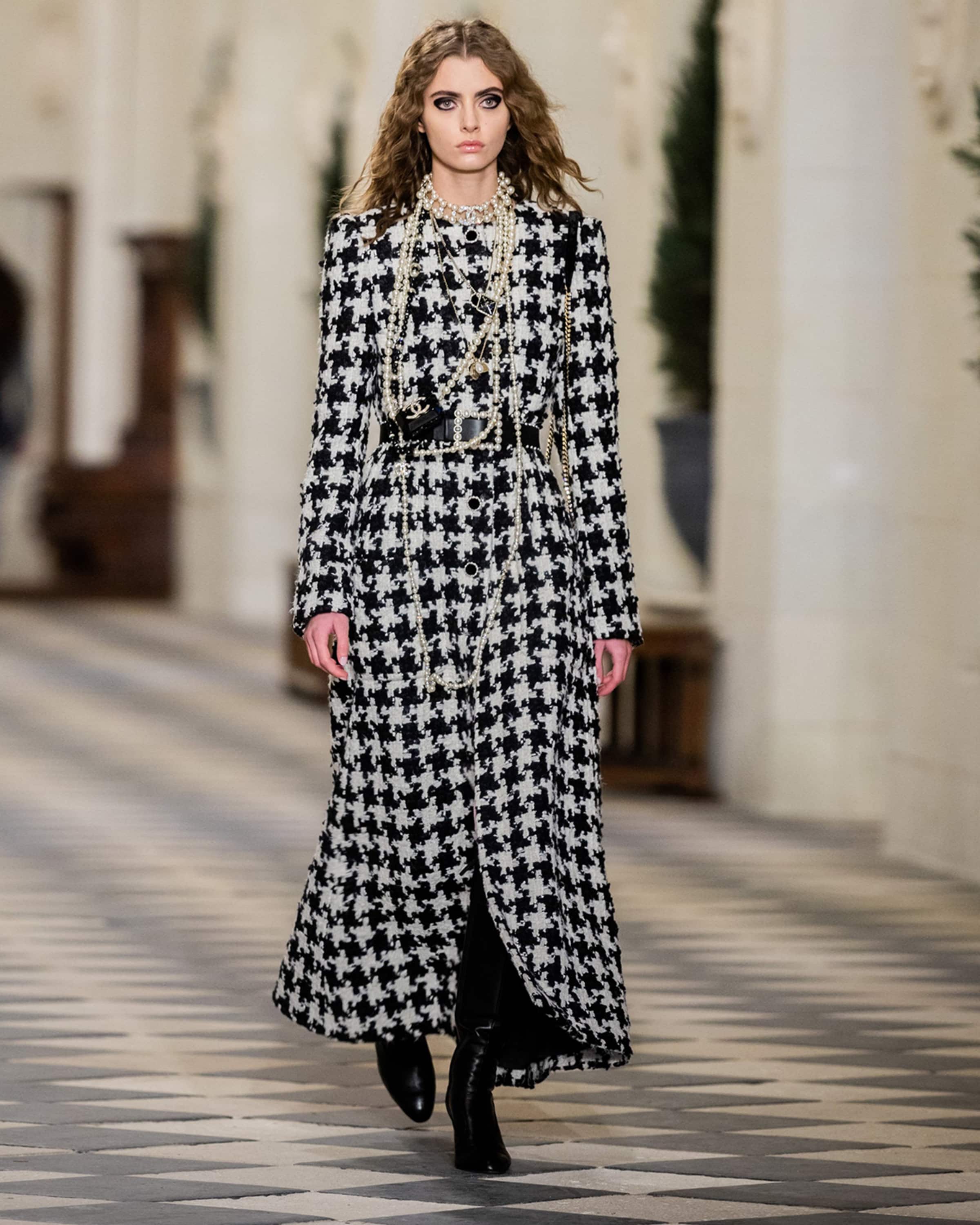 Chanel necklace 2025 neiman marcus