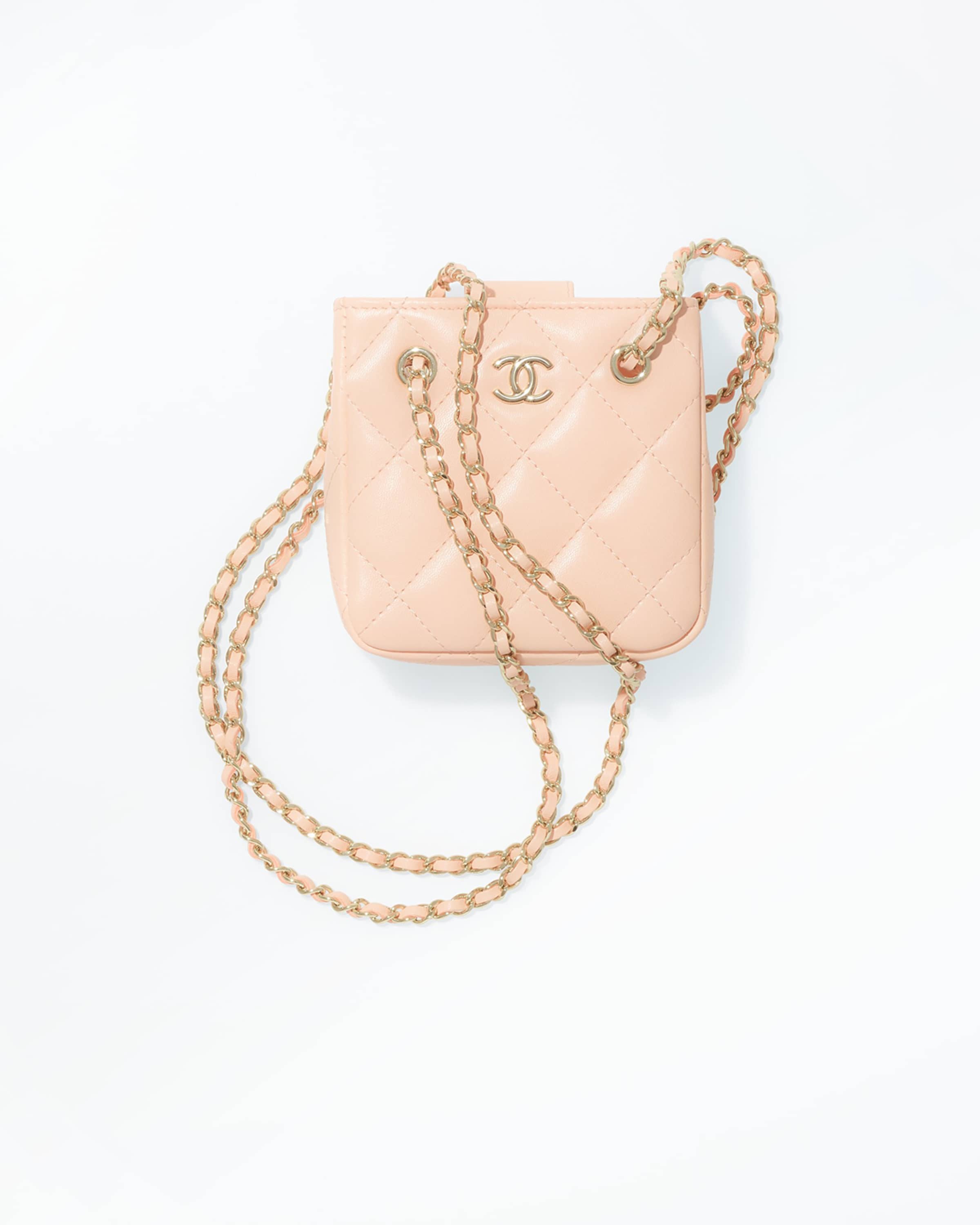 CHANEL CLUTCH WITH CHAIN