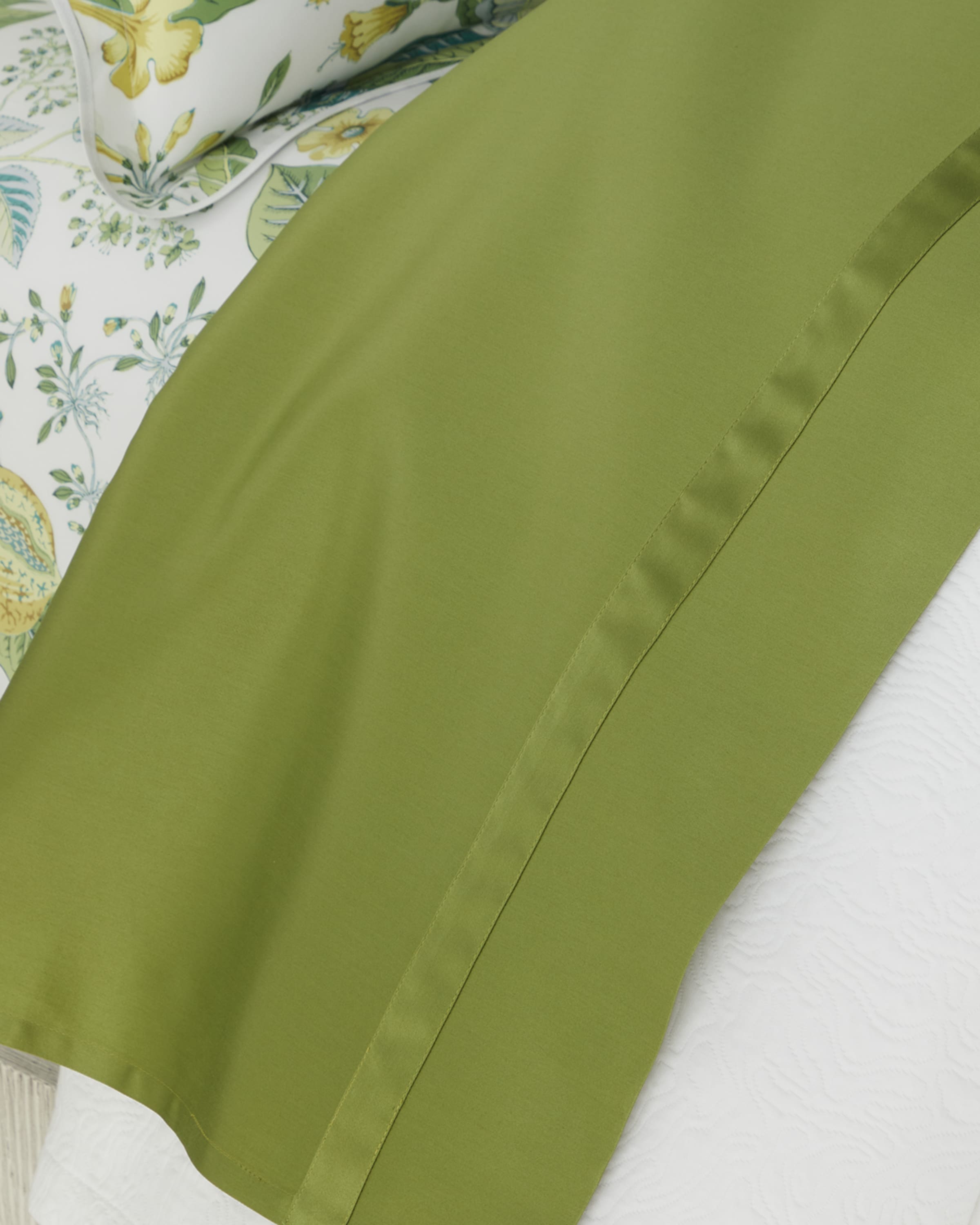 Matouk Nocturne 600 Thread Count Sateen King Flat Sheet