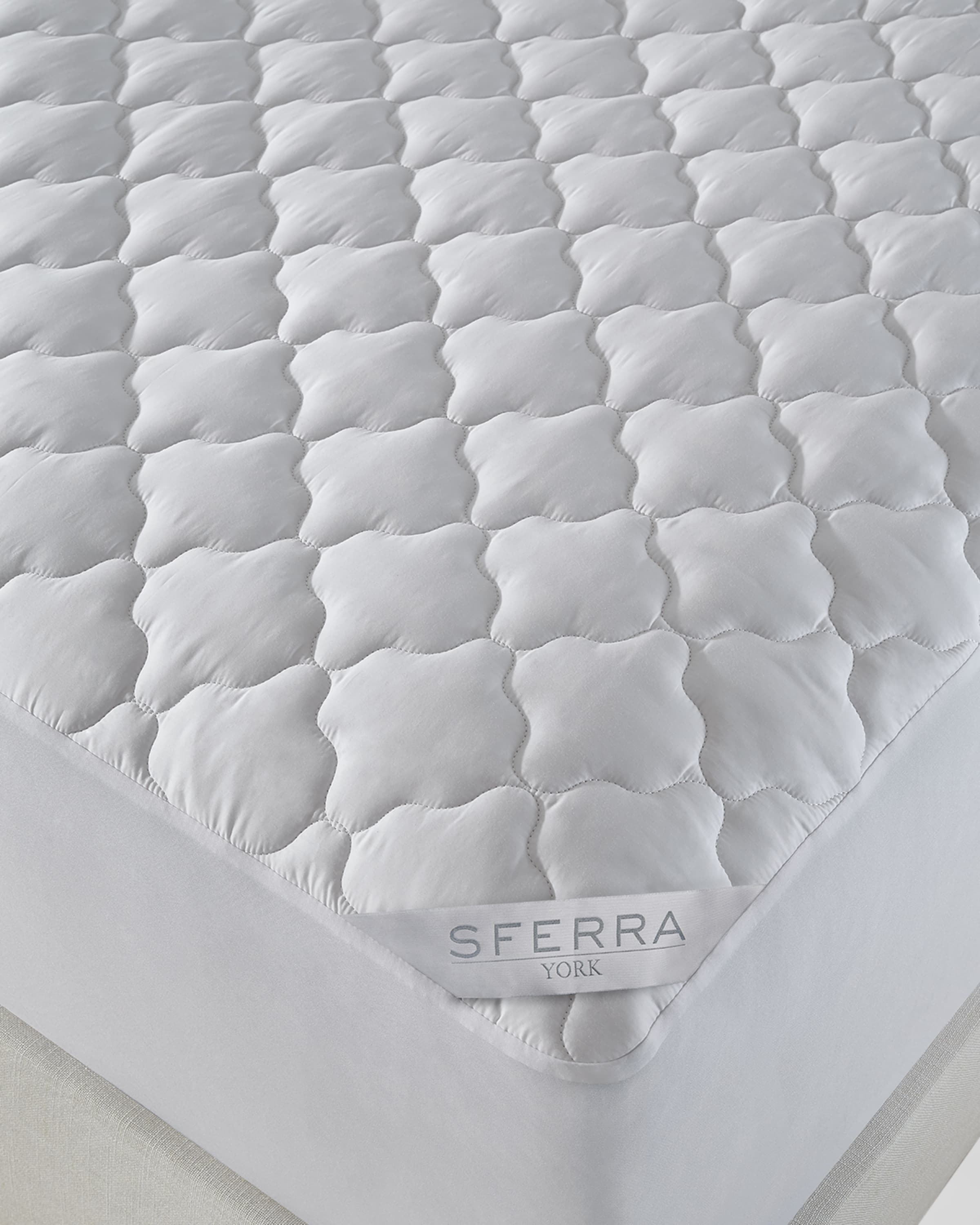 Sferra York Mattress Pad - Queen