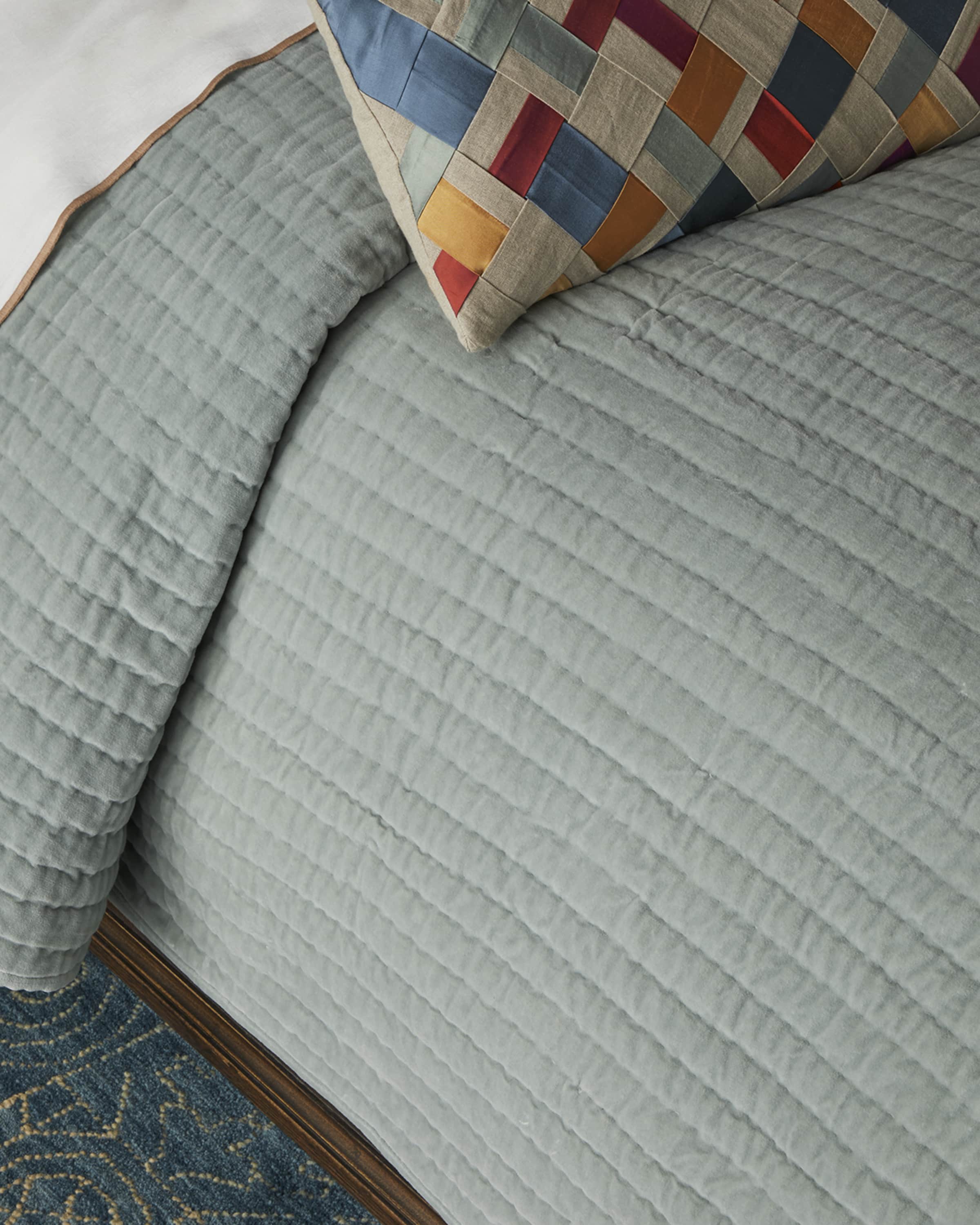 Amity Home Ethan Velvet Queen Quilt