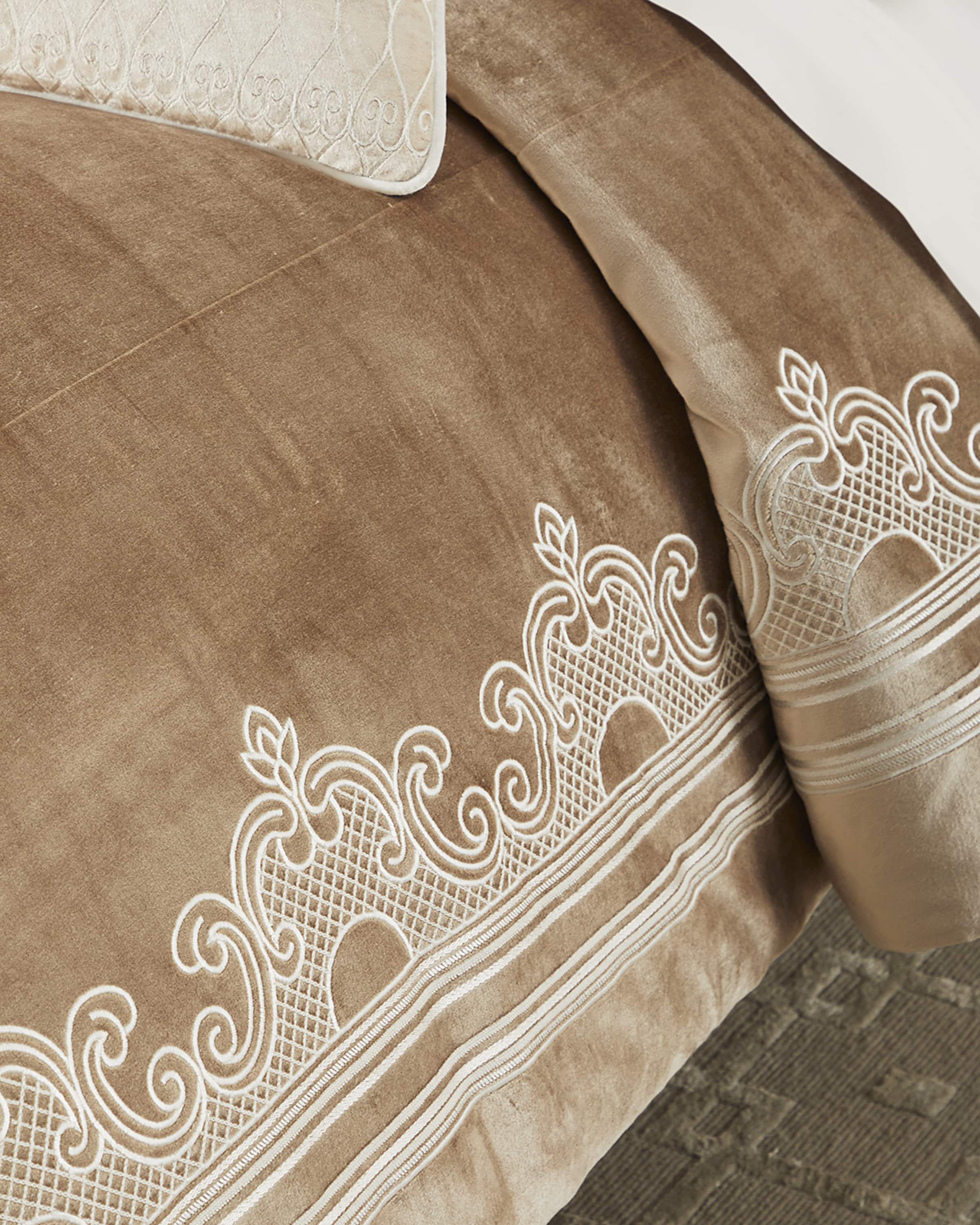 Callisto Home Trylan Queen Duvet