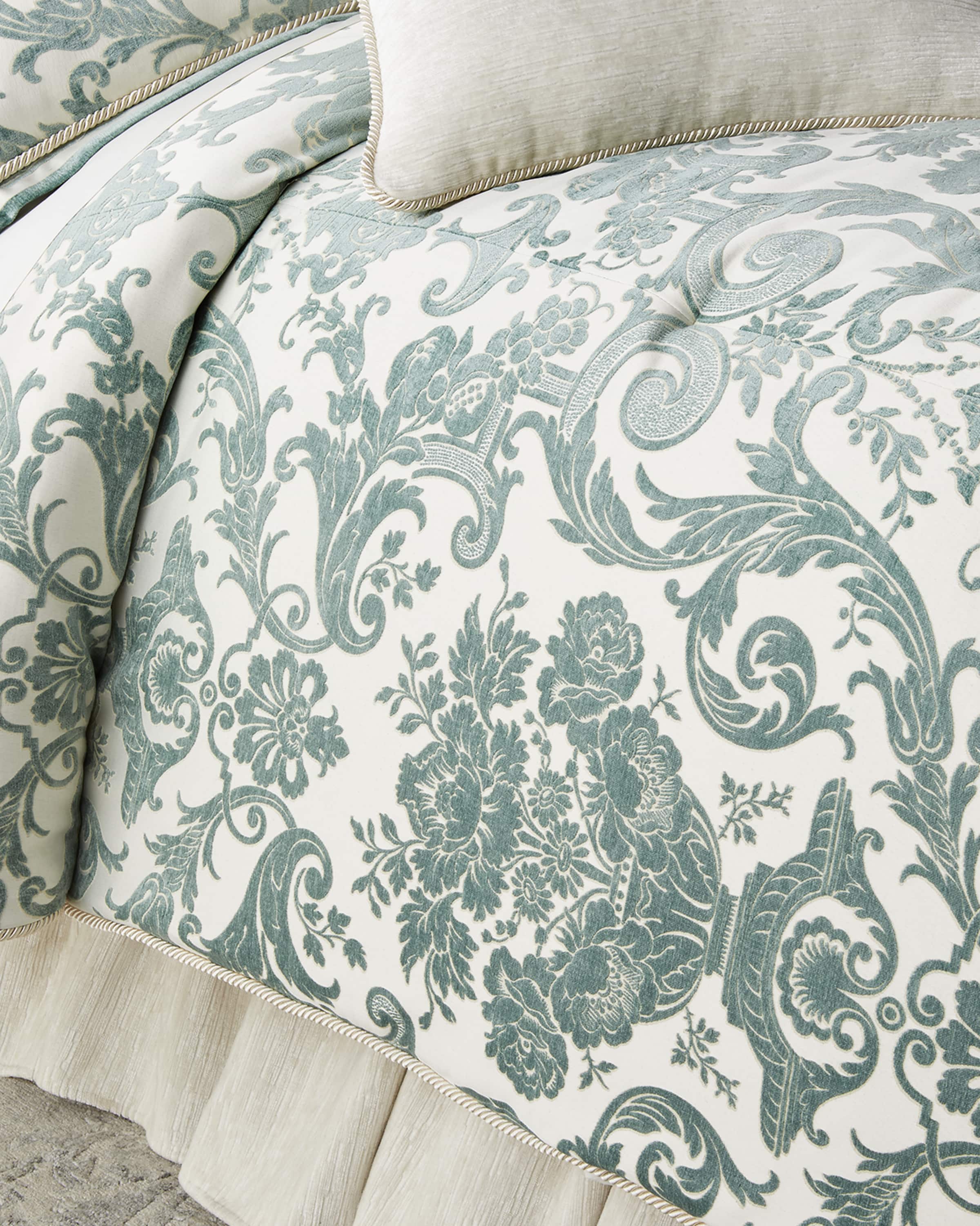 Austin Horn Collection Annabelle Queen Comforter Set