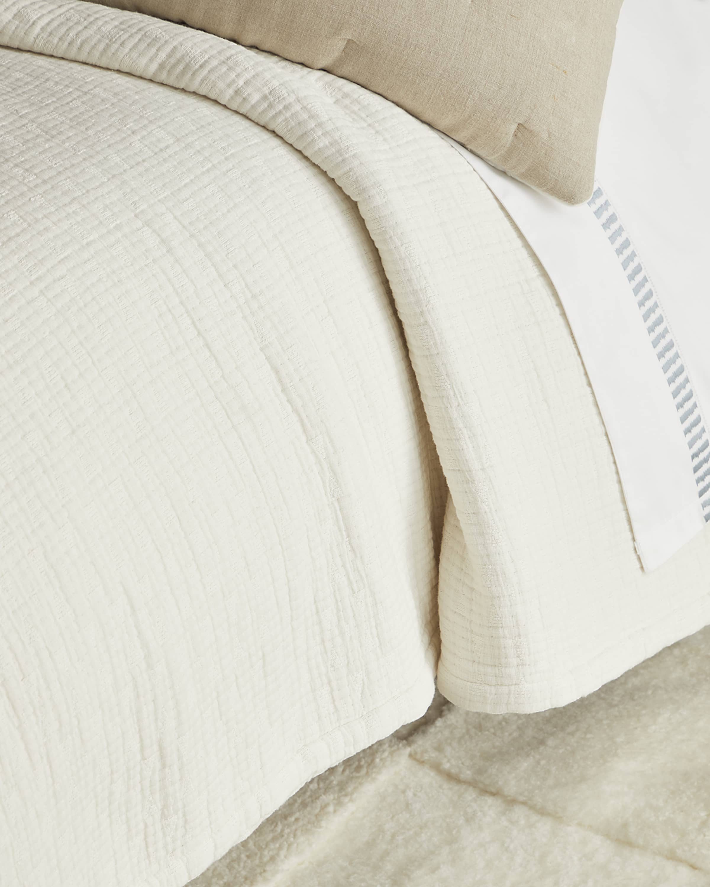 Amity Home Malvern Queen Coverlet