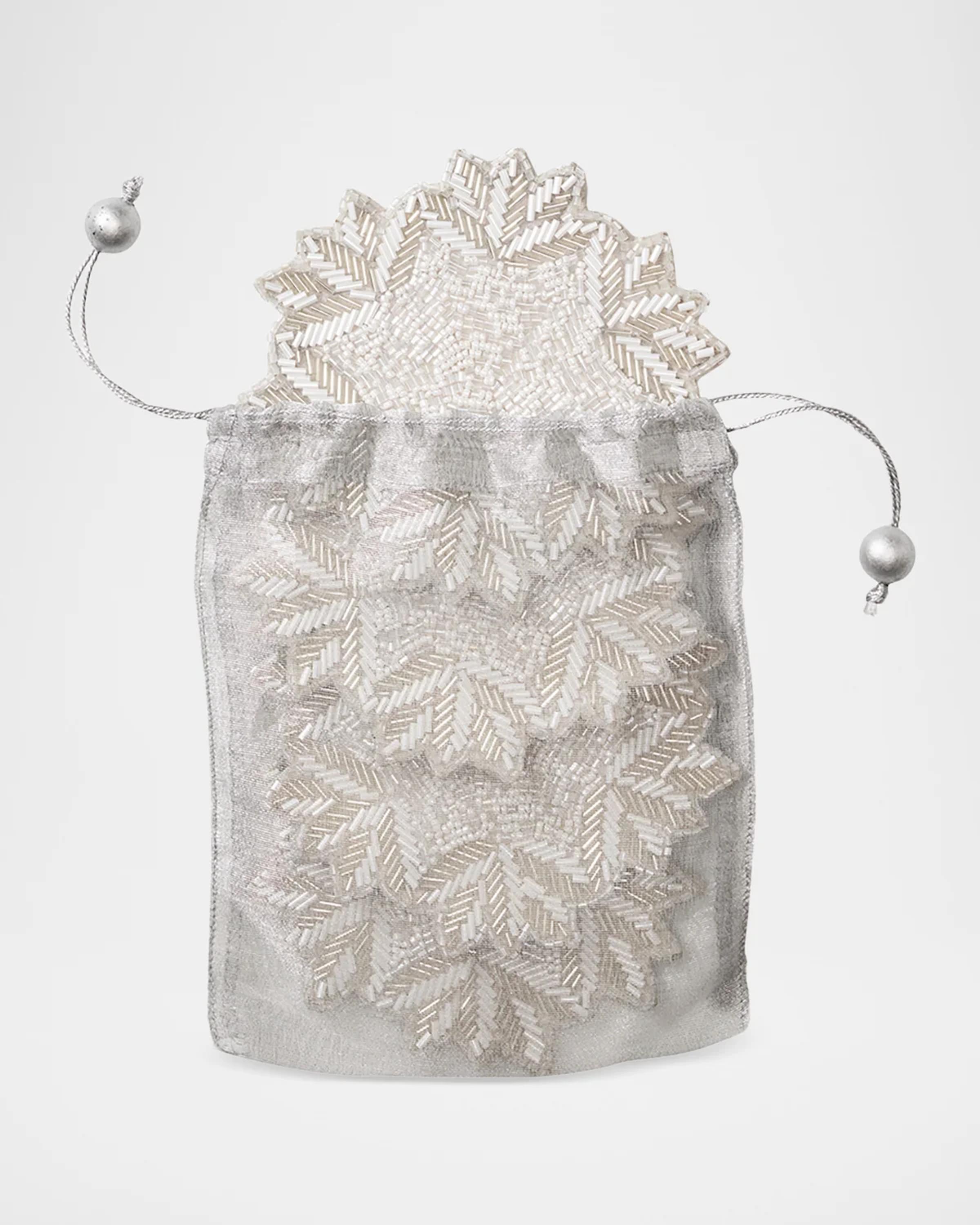 KIM SEYBERT 貝 ランチョンマット 4枚セット ニーマンマーカス Kim Seybert Winter Lace Beaded Coasters, Set of 4 | Neiman Marcus