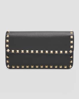 長財布 Valentino Garavani Rockstud Wallet On Chain Valentino Garavani Rockstud Wallet with Chain in Grainy