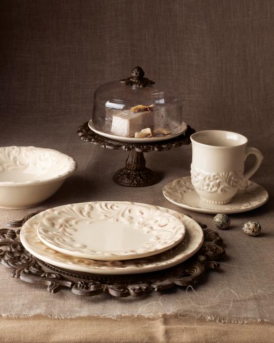 G G Collection 20-Piece Ceramic Dinnerware Service | Neiman Marcus
