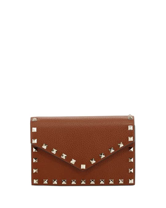 erindringer illoyalitet Gud Valentino Garavani Rockstud Small Leather Flap Wallet on a Chain | Neiman  Marcus