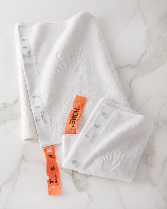 Neiman top marcus towels