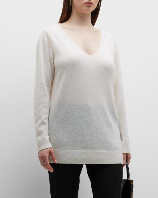 Neiman Marcus Cashmere Collection Plus Size V-Neck Side-Slit Cashmere  Sweater | Neiman Marcus