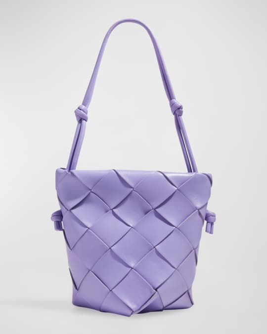 ショルダーバッグ BOTTEGA VENETA BUCKET BAG IN INTRECCIATO 15 Bottega Veneta Clasp Intrecciato Napa Bucket Bag | Neiman Marcus