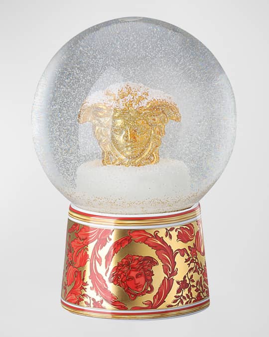 Medusa Garland Red Snow Globe