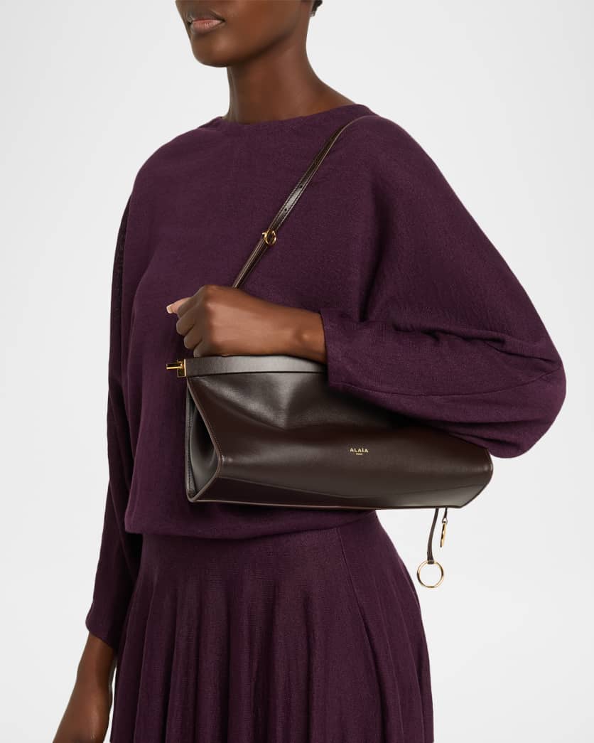 Le Click Medium Shoulder Bag in Glossy Leather