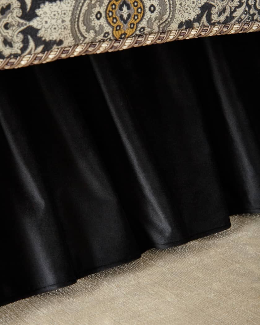 Black velvet skirt queen online
