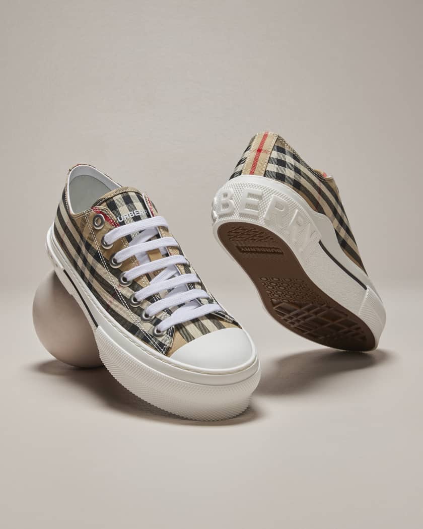 Low top burberry sneakers store