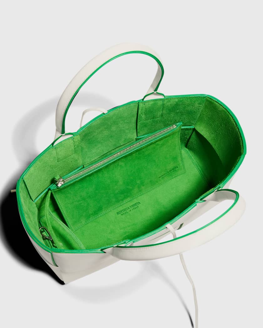 Bottega Veneta - Small Intrecciato Bucket Bag green - The Corner