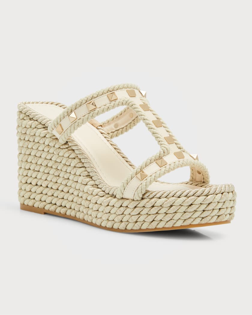 Rockstud t strap best sale sandal