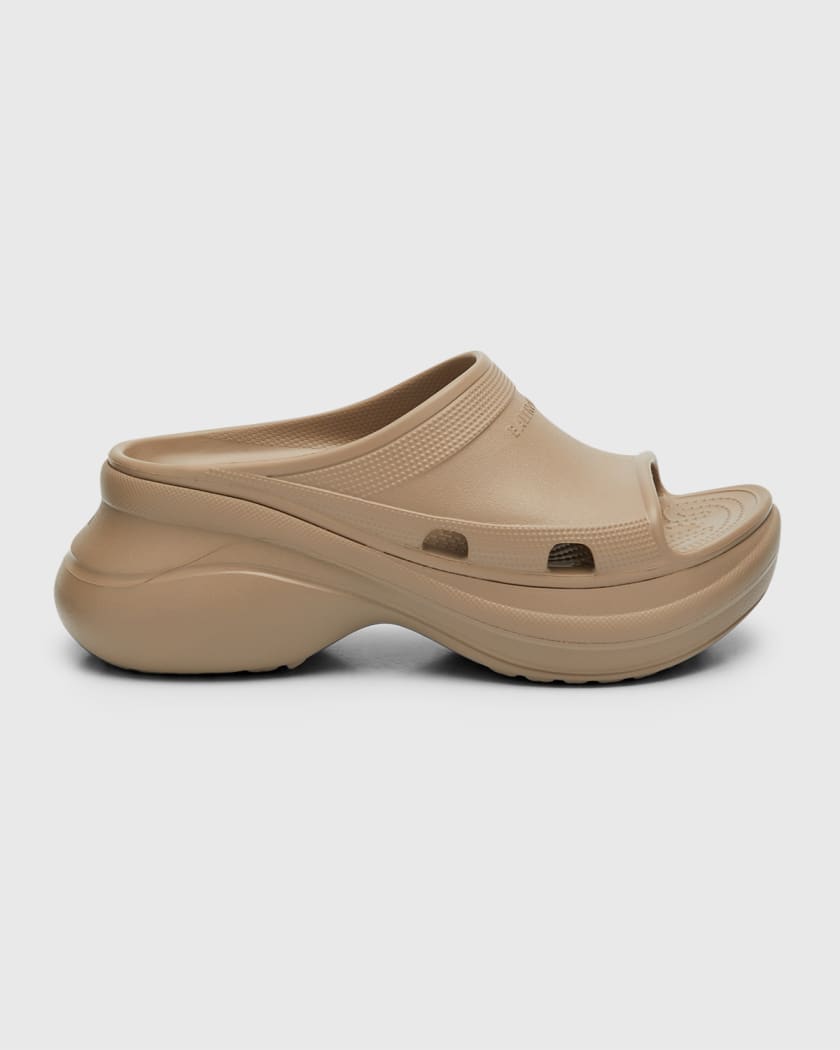 Balenciaga slides neiman marcus best sale