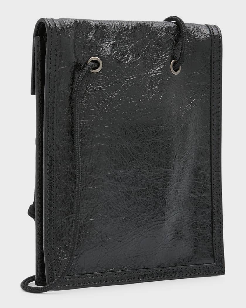 vask Reorganisere en lille Balenciaga Men's Explorer Leather Pouch Strap Bag | Neiman Marcus