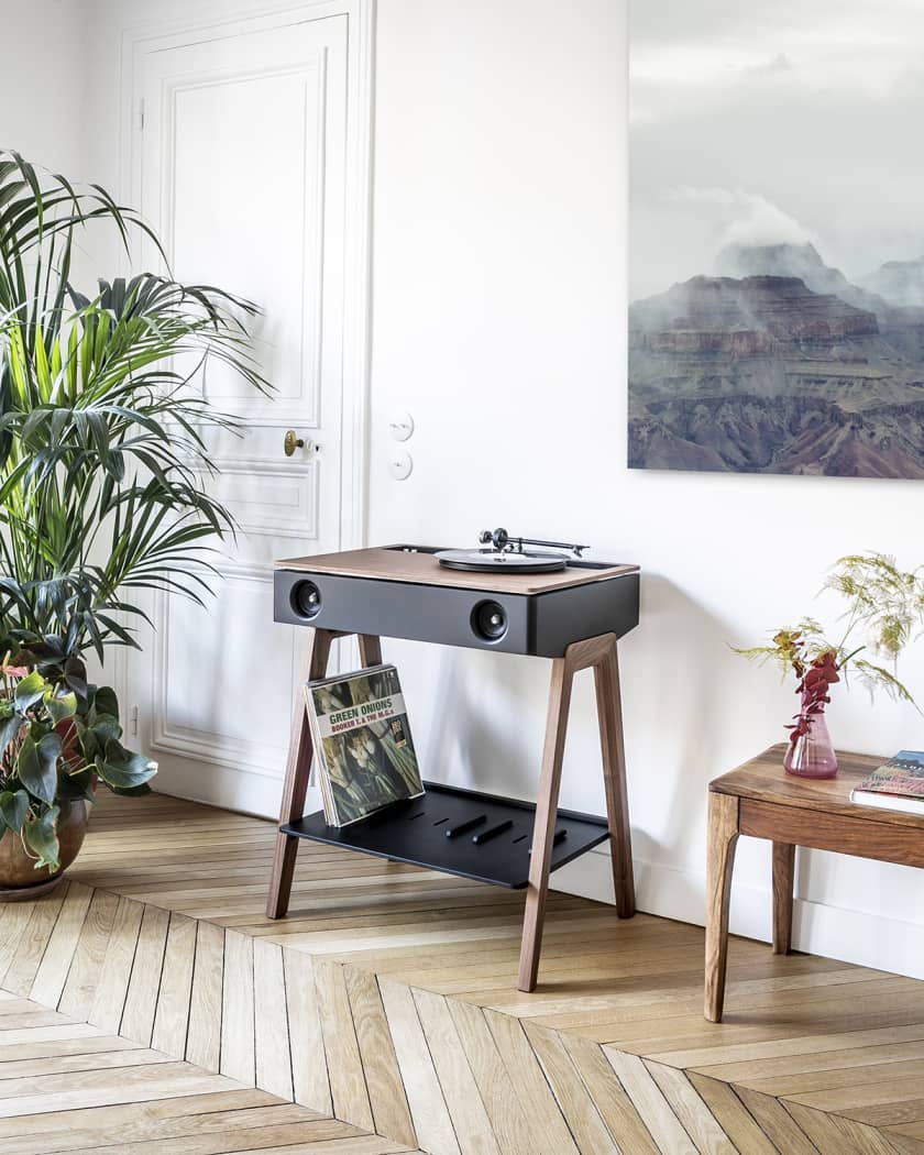 LX Turntable