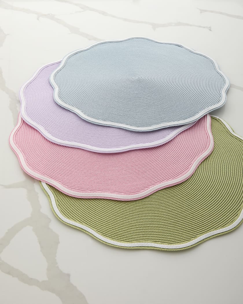 Piped Round Scallop Placemats