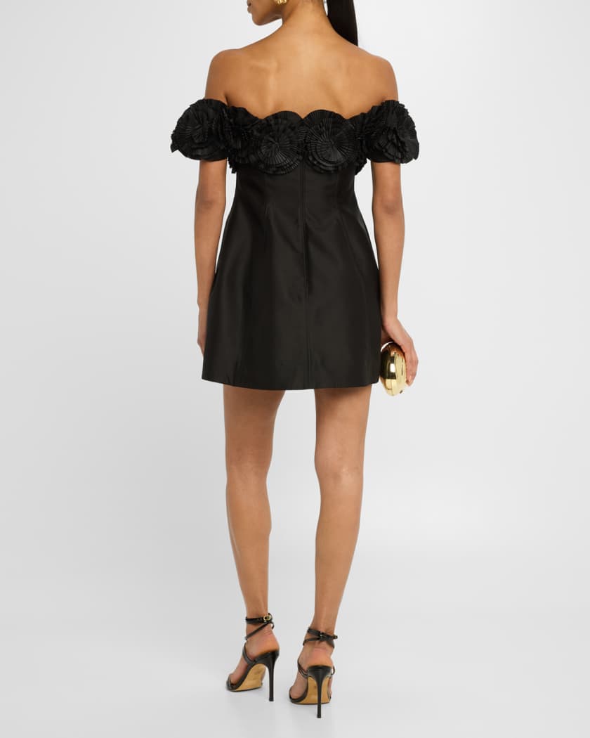 Trusley Off-The-Shoulder Mini Dress