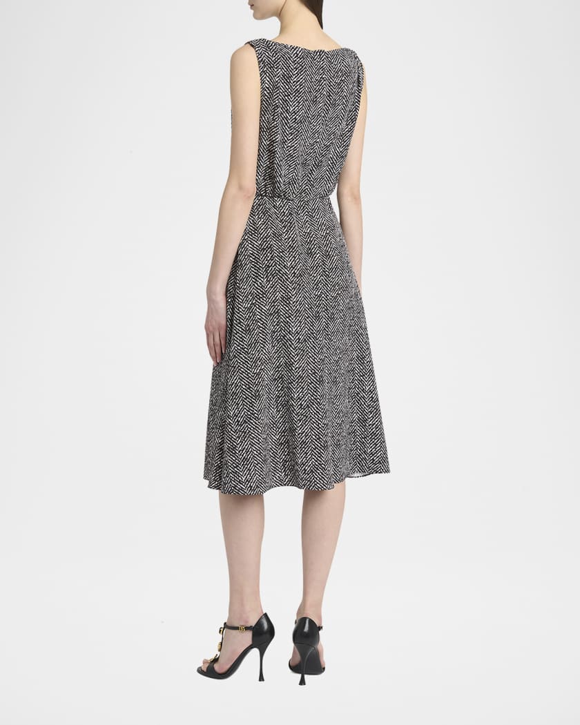 Women Chevron Print Heavy Crepe Cocktail Dress in Gray