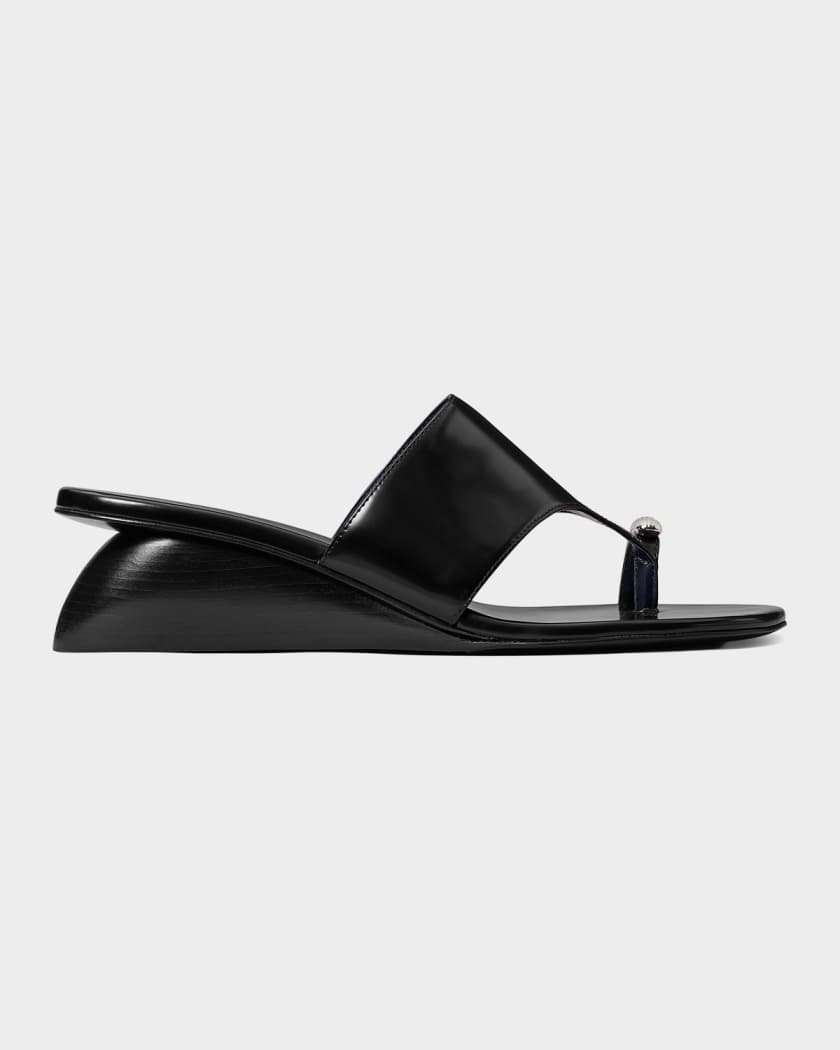 Tory Burch レザー靴 ブラック Tory Burch 45mm Pierced Leather Toe-Ring Wedge Sandals | Neiman Marcus