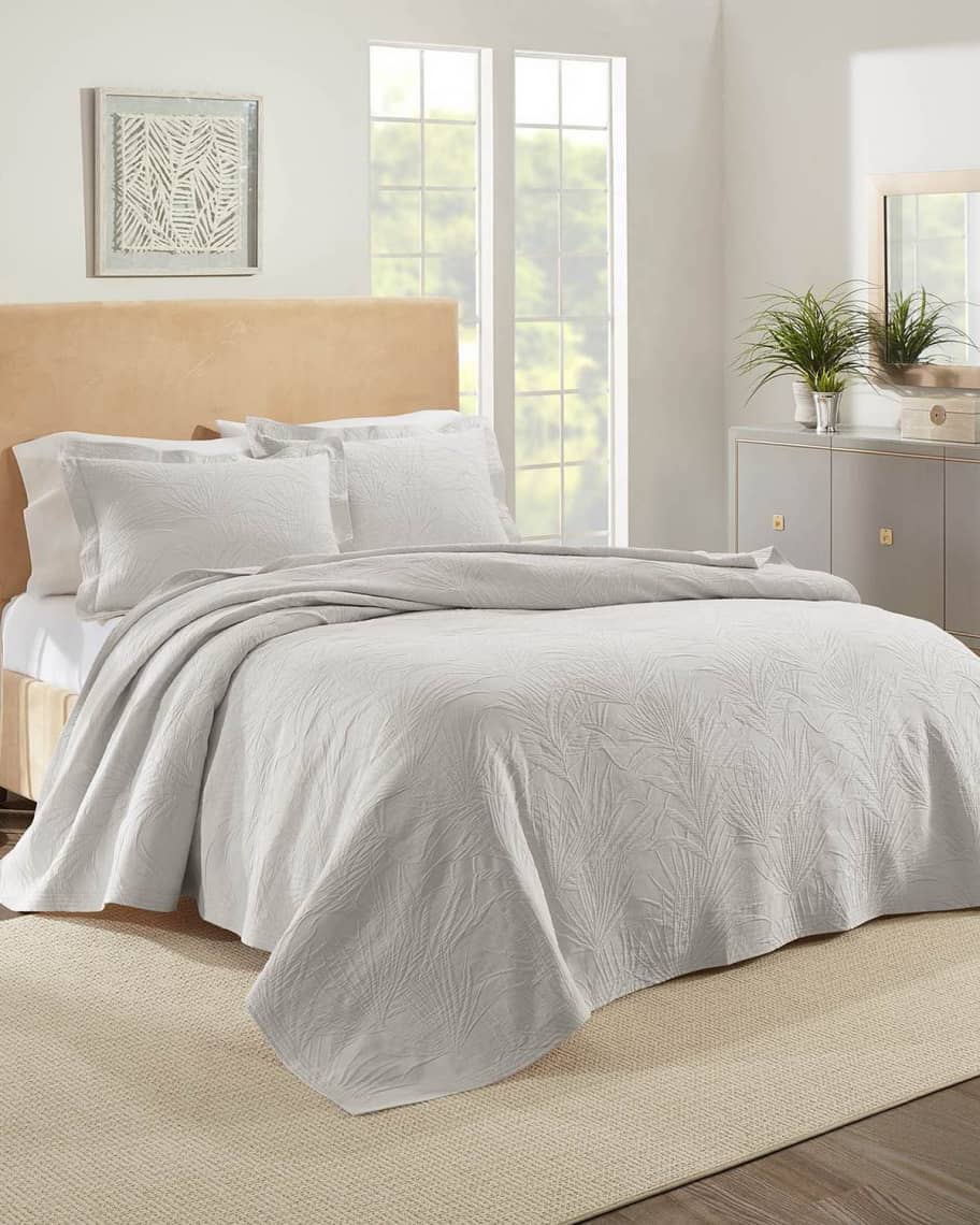 Realeza Ella European Matelasse Queen Coverlet Set Neiman Marcus