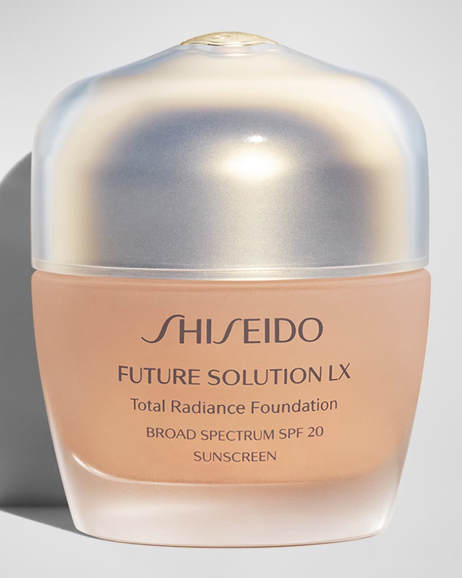 Shiseido Future Solution LX Total Radiance Foundation SPF 20
