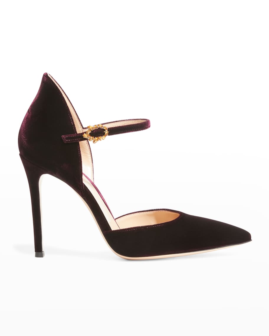 Neiman marcus shop gianvito rossi