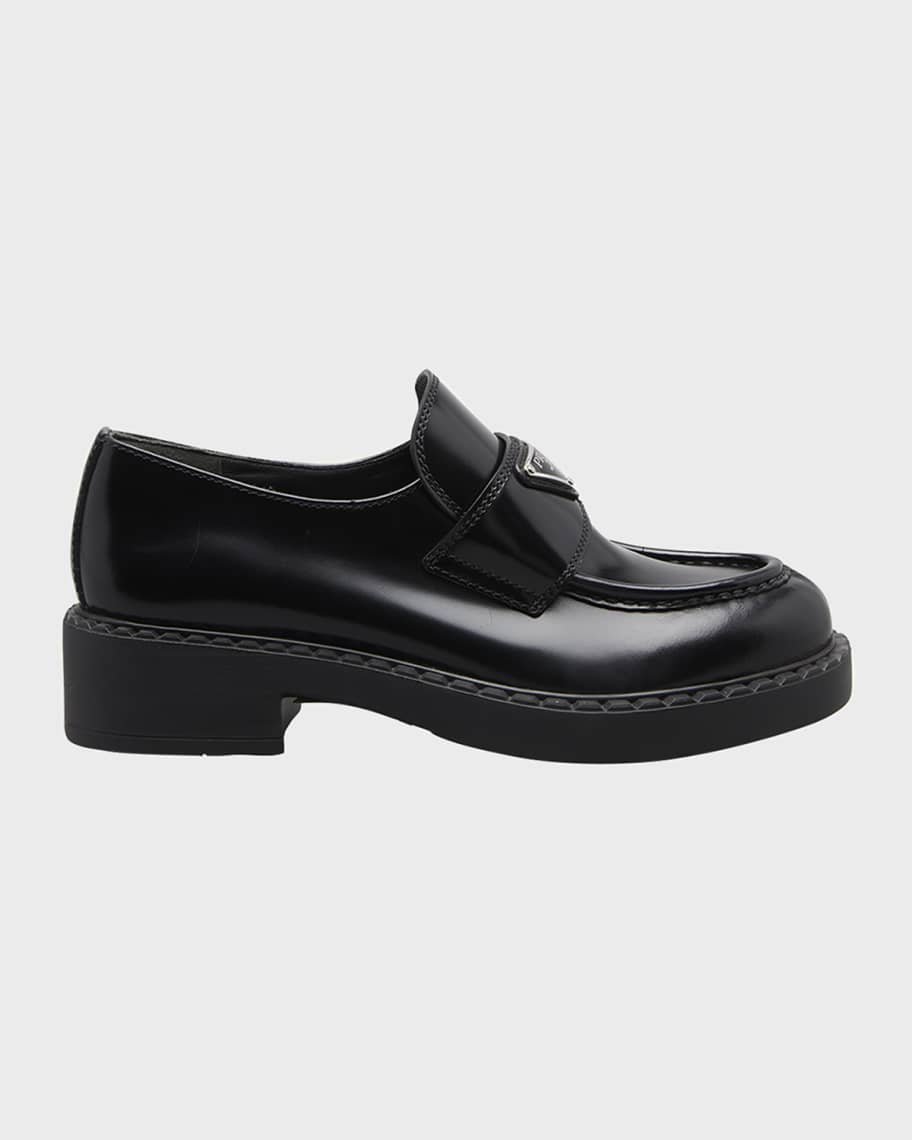 【関税＆送料込み】Prada Patent Leather Loafer Patent leather loafers in black - Prada | Mytheresa