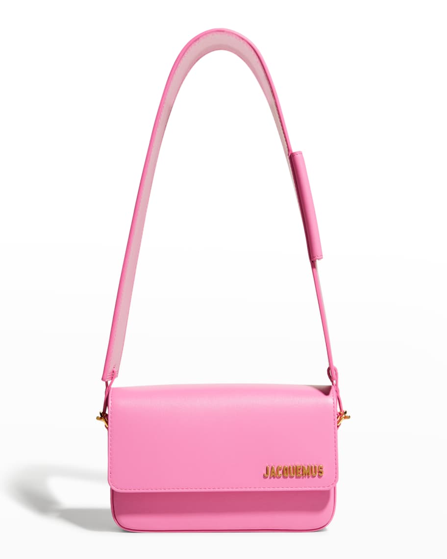 JACQUEMUS【関税込み＊送料無料】Le Carinu ショルダーバッグ Jacquemus Le Carinu Leather Shoulder Bag | Neiman Marcus