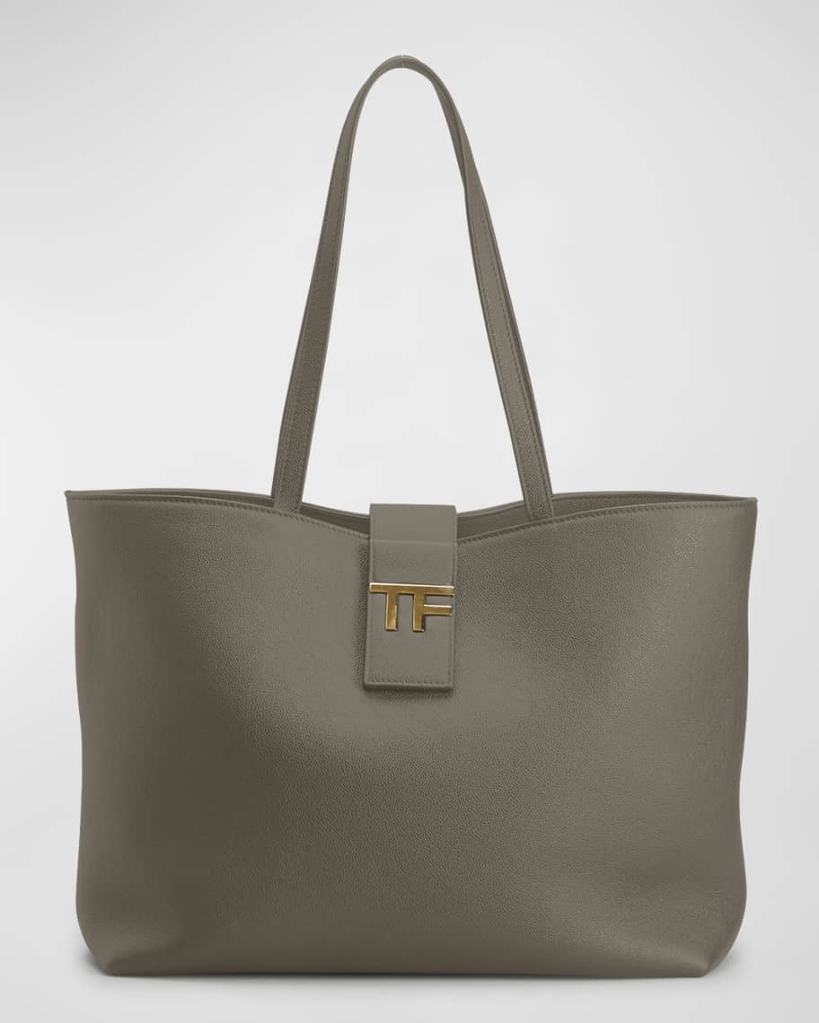 Woman transforms Louis Vuitton shopping bag into stunning handbag
