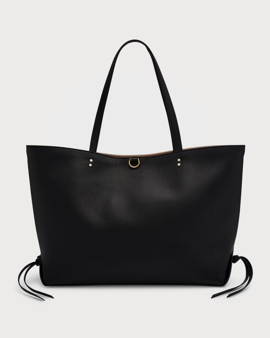 【関税&送料込】Chloe Chloe Charms Tote Bag In Shiny Leather Chloe Sense Large Tote Bag in Grained Leather | Neiman Marcus