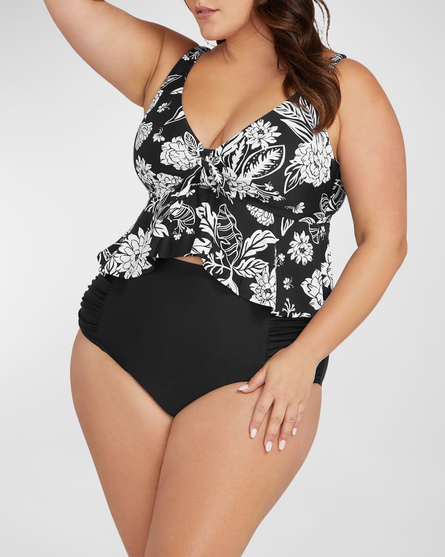 Neiman marcus plus 2025 size womens clothing