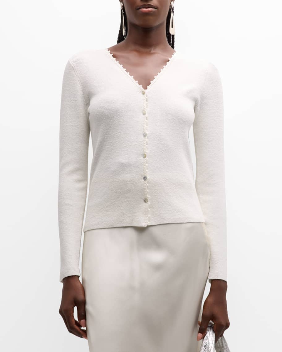 Grey minimalistic outfit fashion ugg mini ZARA H&M knit Louis