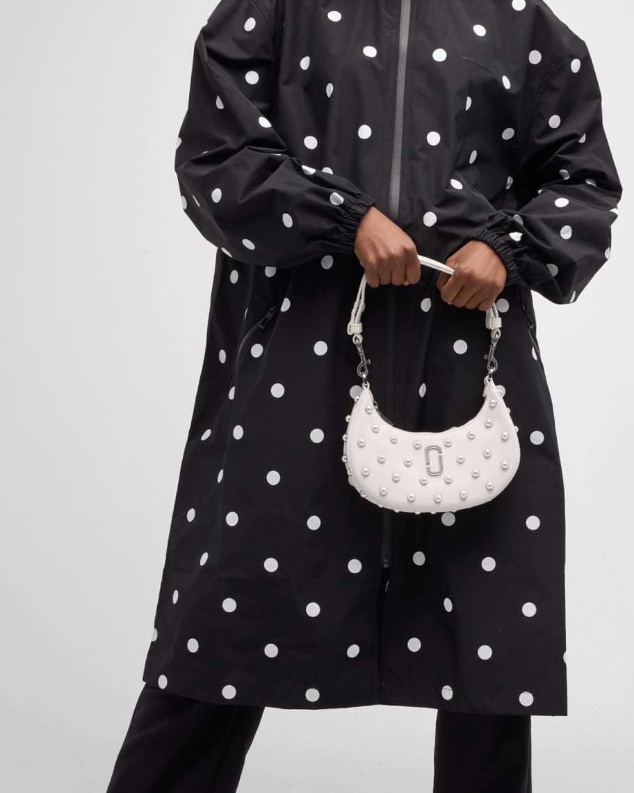 Image 3 of 6: The Pearl Small Curve Bag