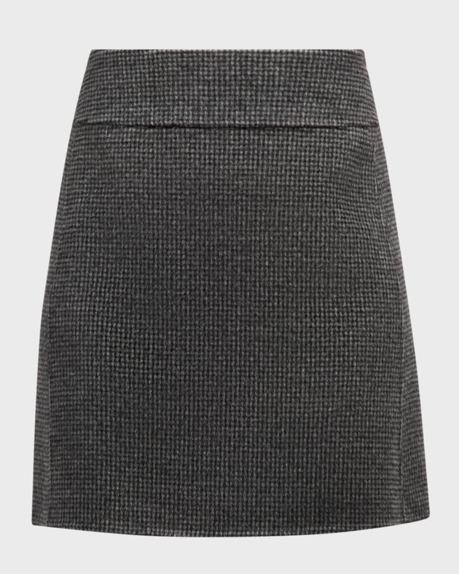 【送料&関税込】Max Mara Floral Patterned Mini Skirt 6412d2be770880249d3d86bd.jpg?w